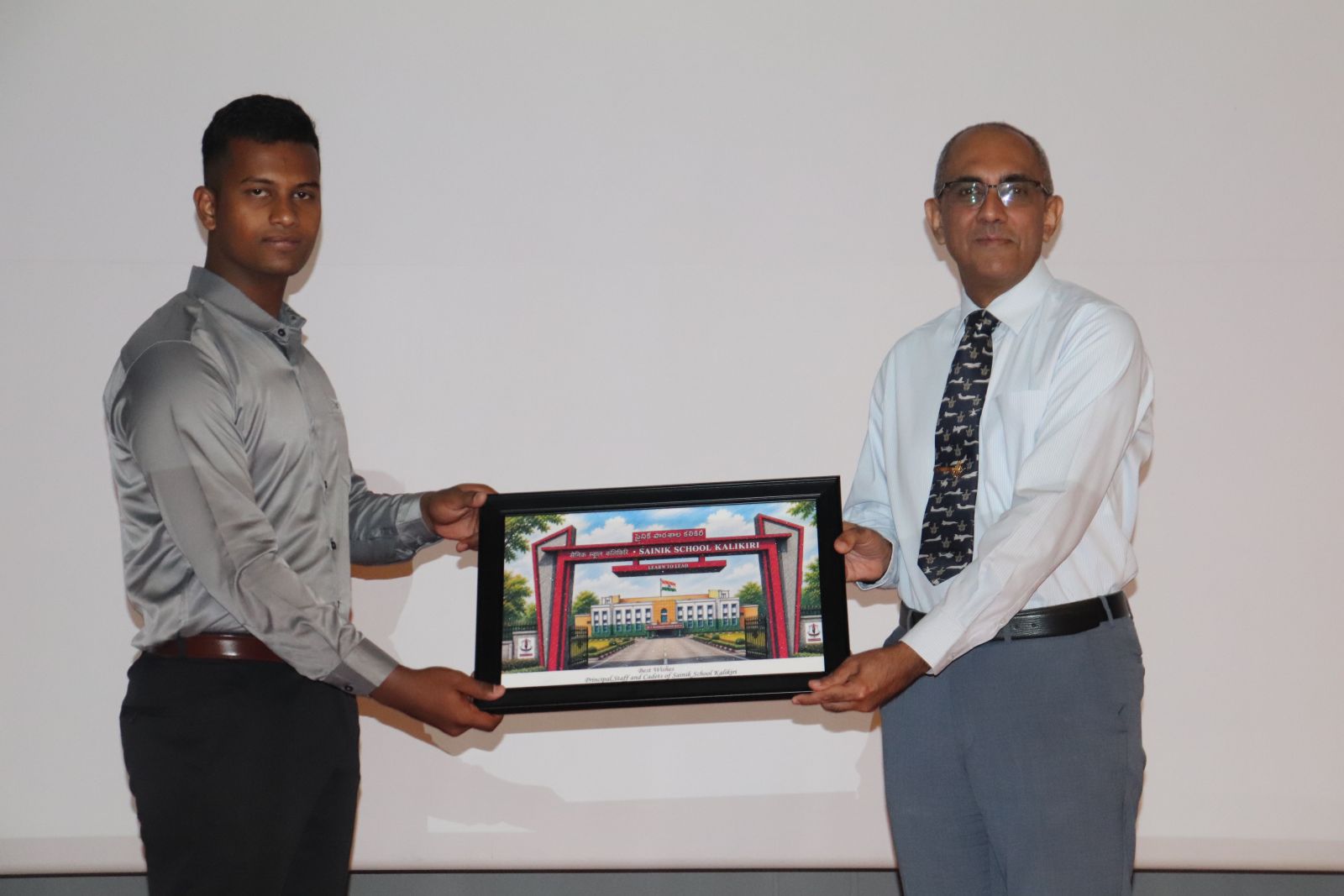 HOMECOMING OF THE SCHOOL’S FIRST OFFICER ALUMNUS — Photo 6 of 9