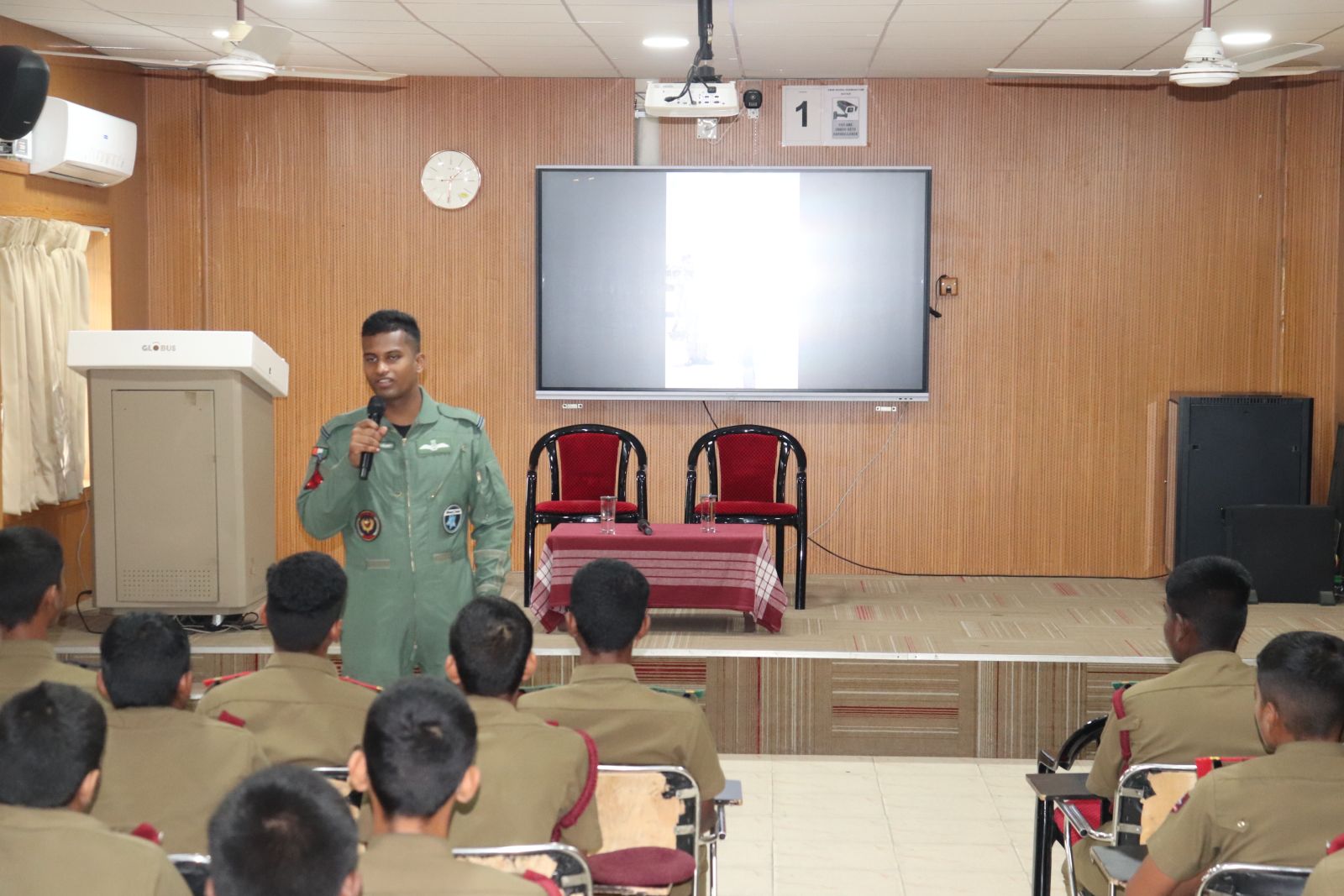 HOMECOMING OF THE SCHOOL’S FIRST OFFICER ALUMNUS — Photo 8 of 9